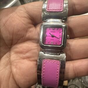 Working‎ Gruen Women's Watch Square Wide Pink Dial & Steel band 24mm Fit 6.5in